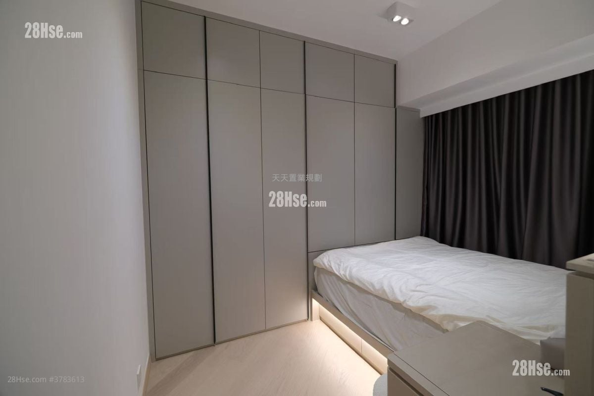 The Regent Rental 2 Bedrooms , 1 Bathroom 524 ft²