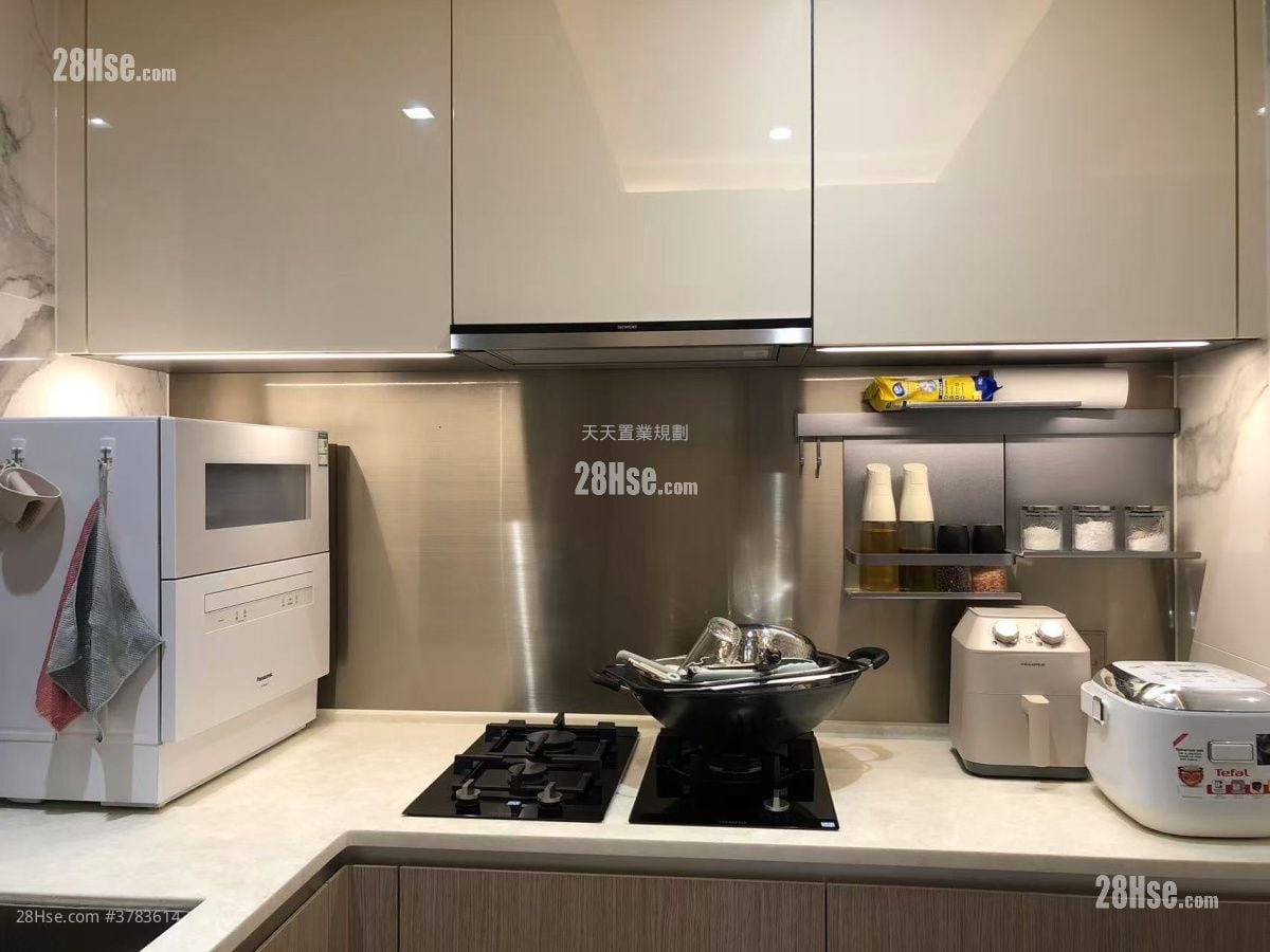 The Regent Sell 2 Bedrooms , 1 Bathroom 524 ft²