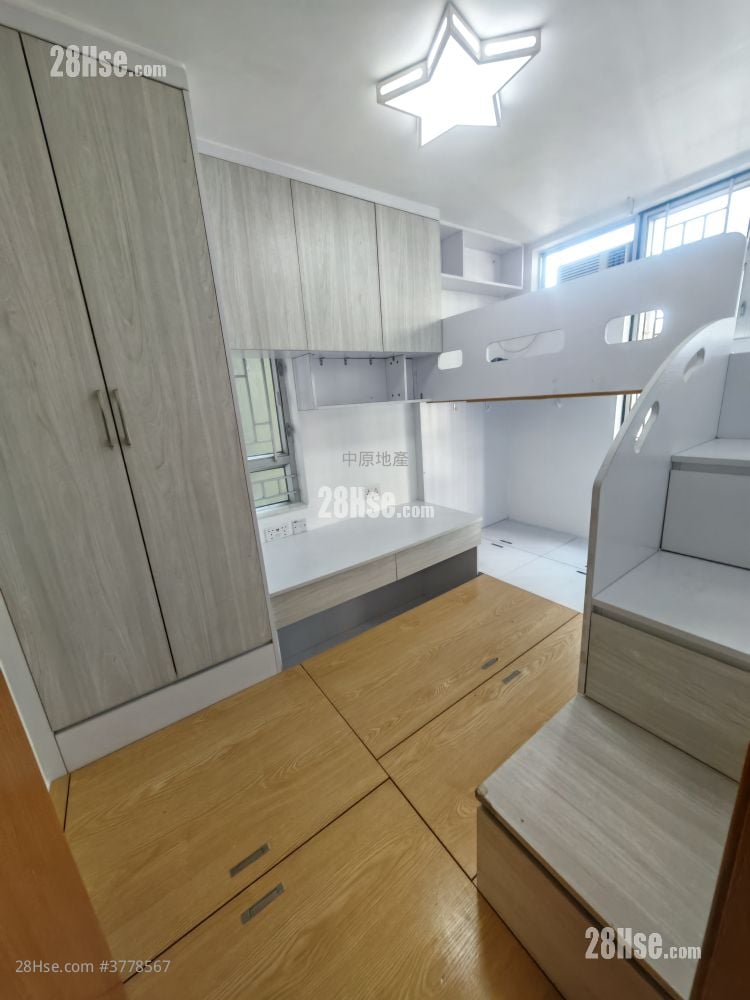 Ping Yan Court Sell 2 Bedrooms , 1 Bathroom 382 ft²