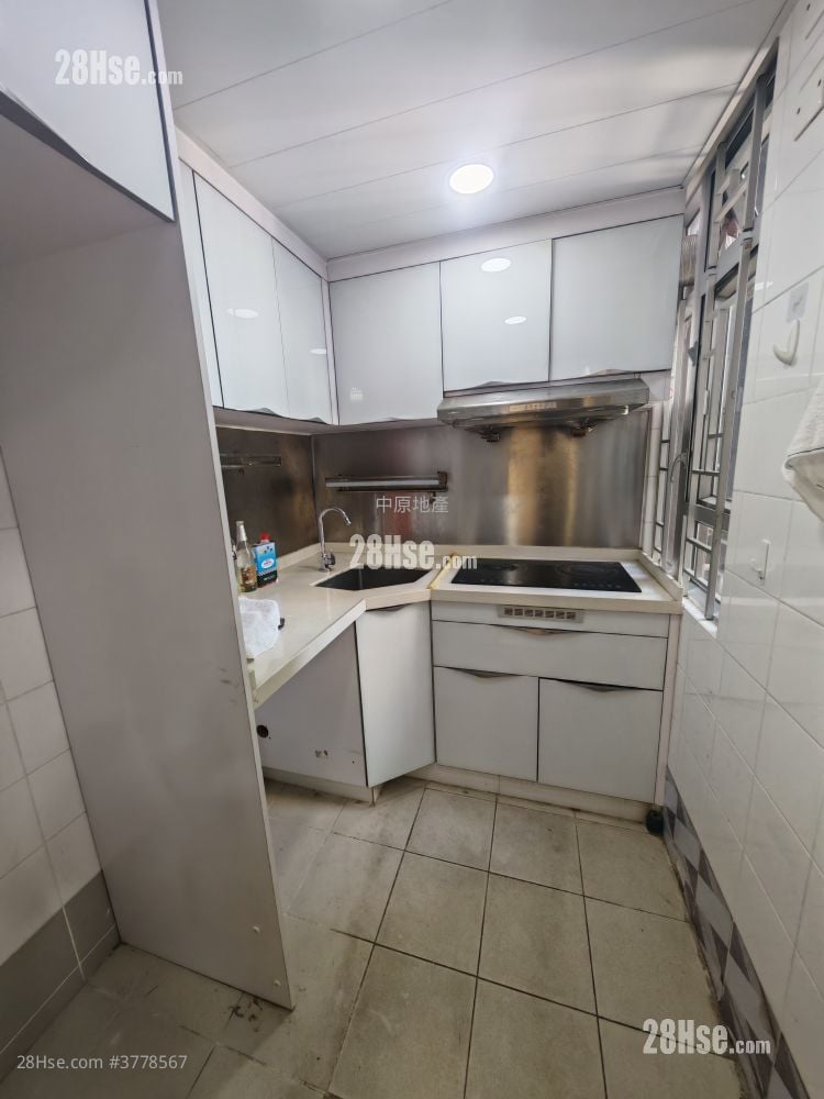 Ping Yan Court Sell 2 Bedrooms , 1 Bathroom 382 ft²