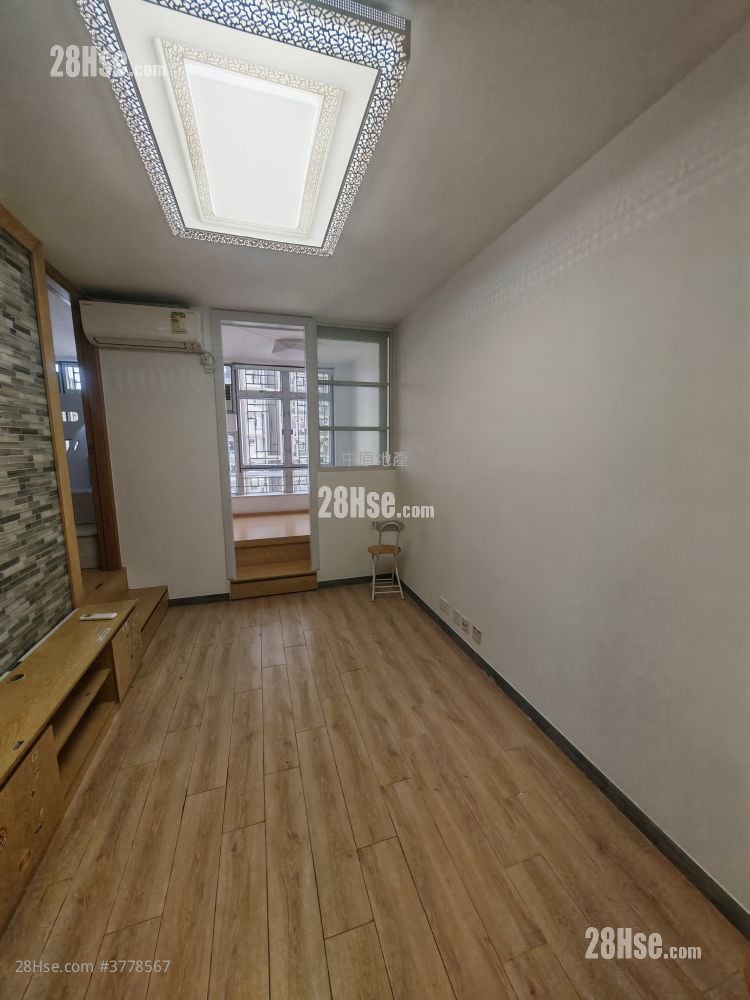 Ping Yan Court Sell 2 Bedrooms , 1 Bathroom 382 ft²