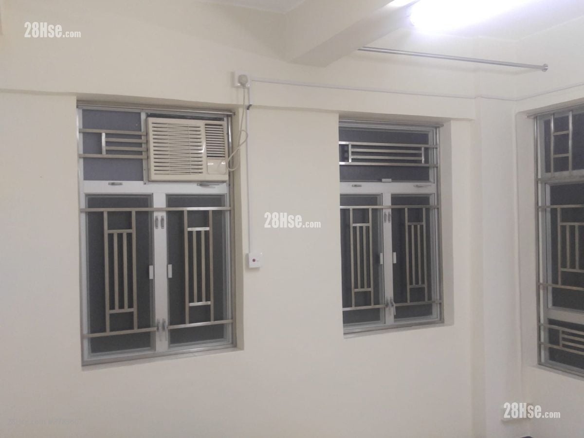 唐楼 租盘 260 平方尺