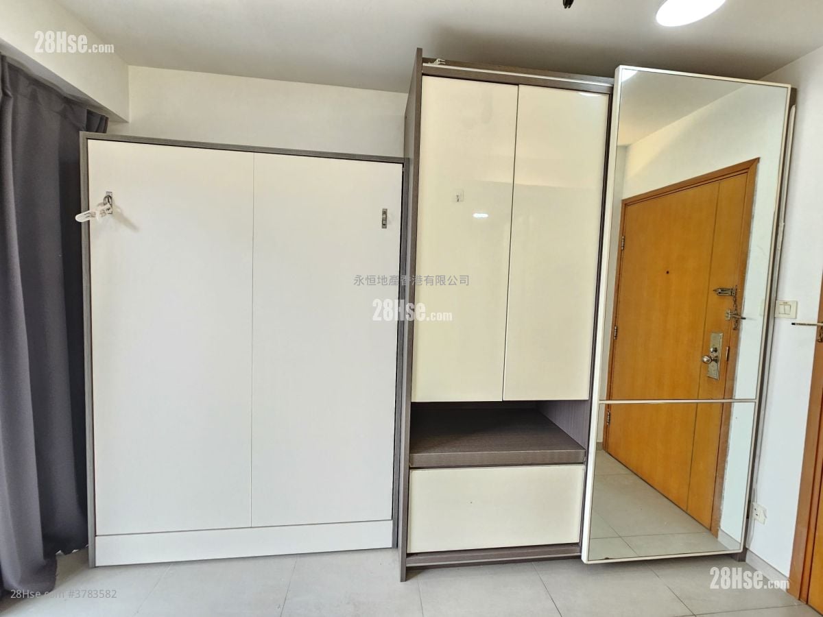 The Harbourside Rental 1 Bathroom 186 ft²