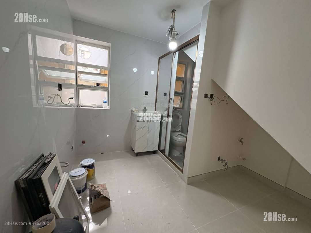 Village Sell 774 ft²