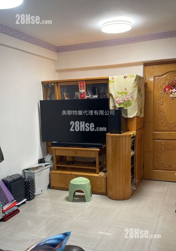Chi Lok Fa Yuen Sell 3 Bedrooms , 1 Bathroom
