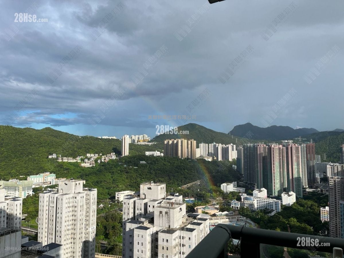 Residence Oasis Sell 3 Bedrooms , 2 Bathrooms 667 ft²