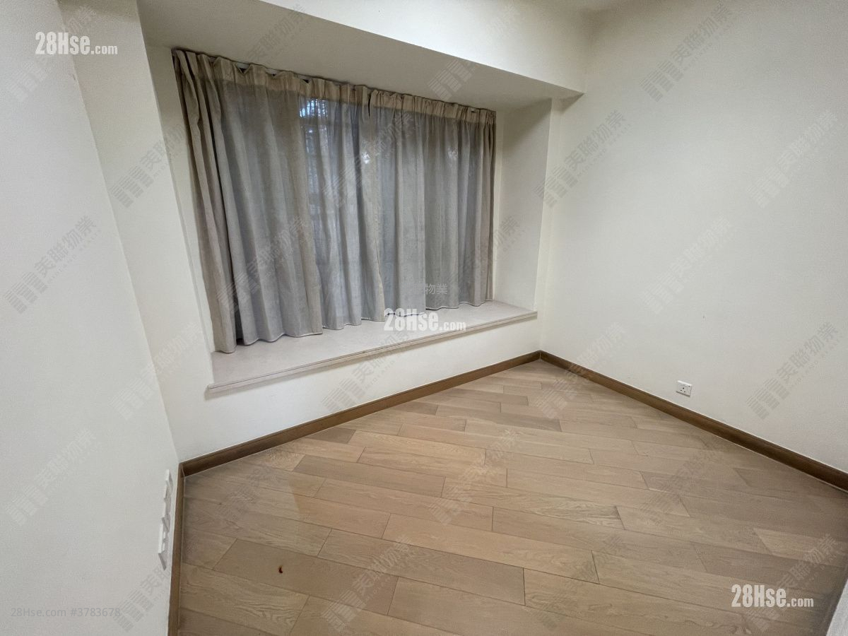 bedroom 1: Providence Peak Sell 3 Bedrooms , 3 Bathrooms 1,053 ft²