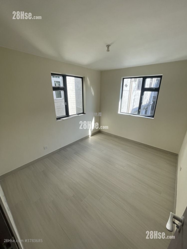 Village Sell 2 Bedrooms , 1 Bathroom 650 ft²