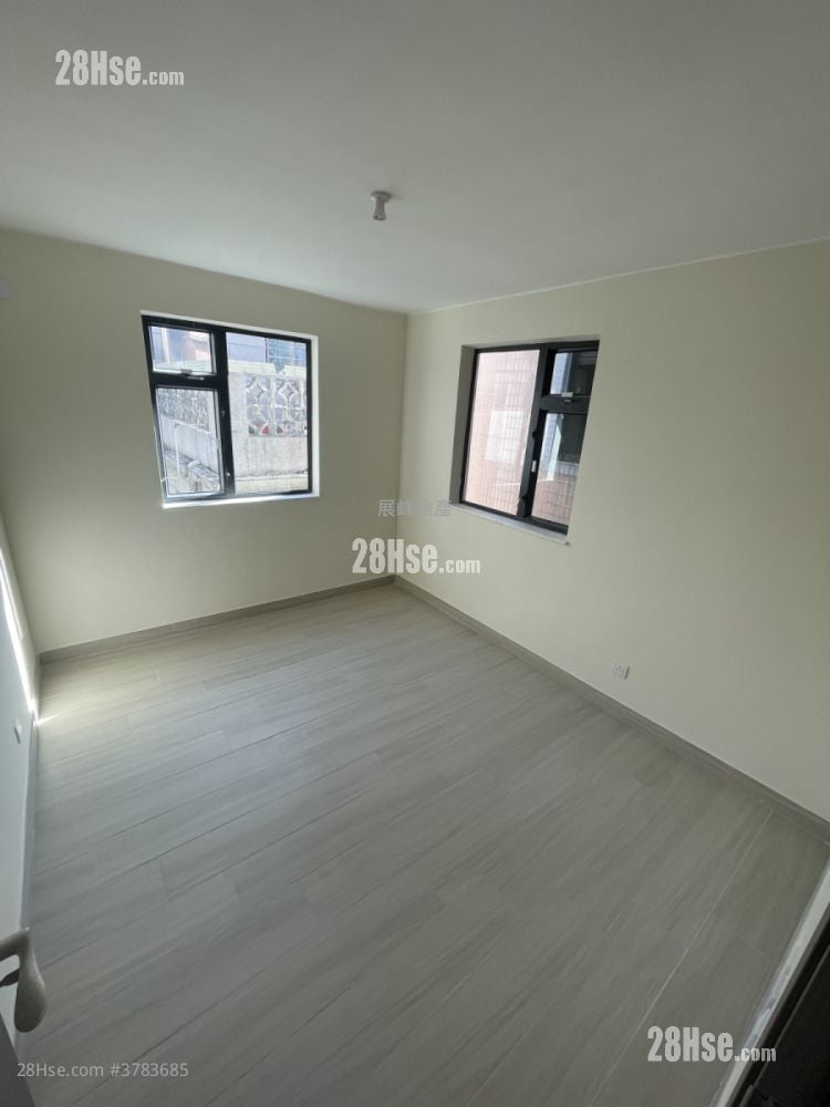 Village Sell 2 Bedrooms , 1 Bathroom 650 ft²