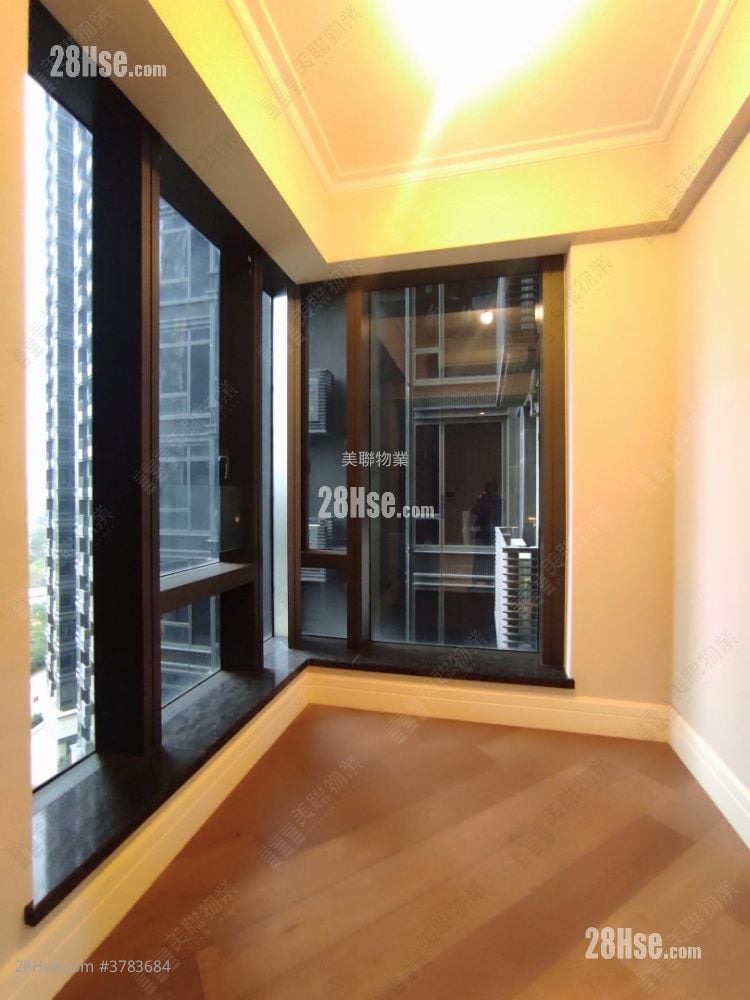 Eden Manor Rental 1,108 ft²