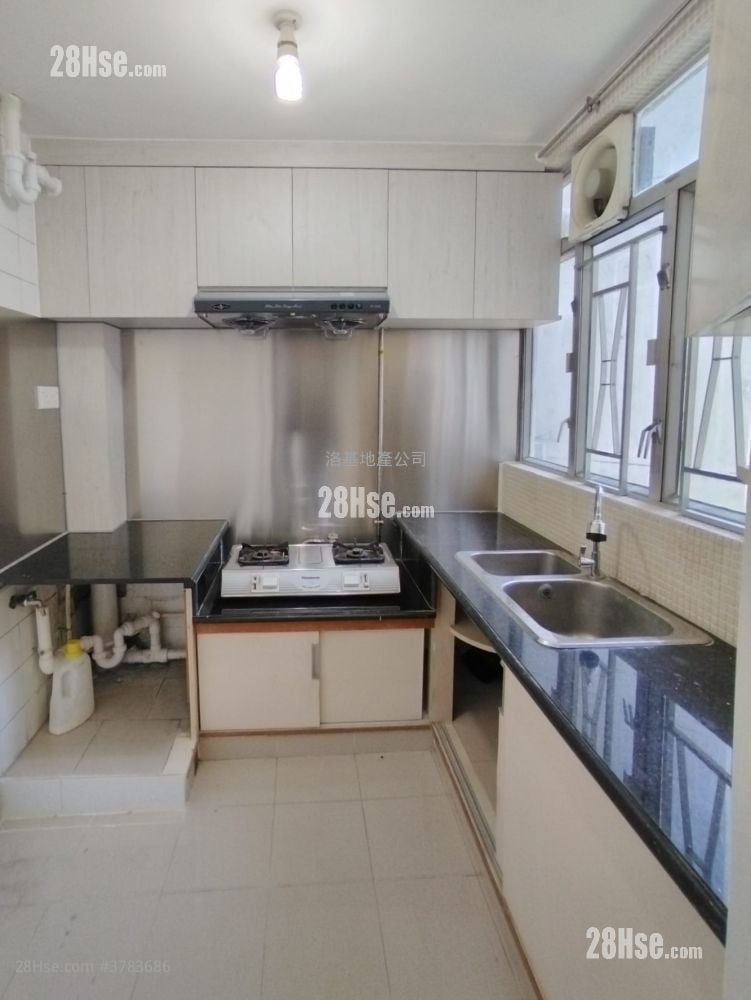 On Kay Court Rental 3 Bedrooms , 1 Bathroom 568 ft²