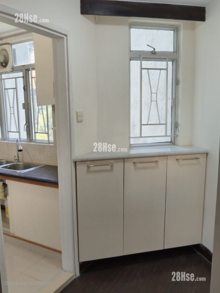 On Kay Court Rental 3 Bedrooms , 1 Bathroom 568 ft²