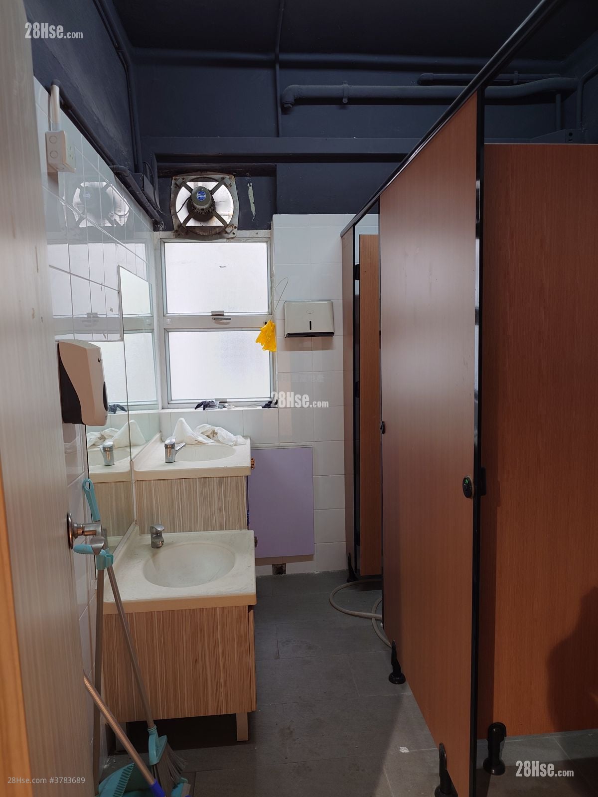 骆驼漆大厦 租盘 2,267 平方尺