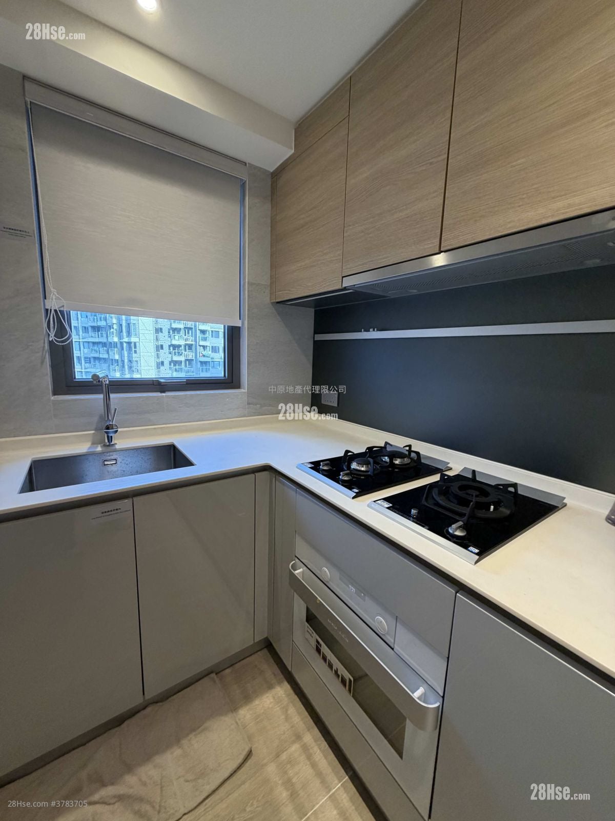 Solaria Rental 3 Bedrooms 596 ft²