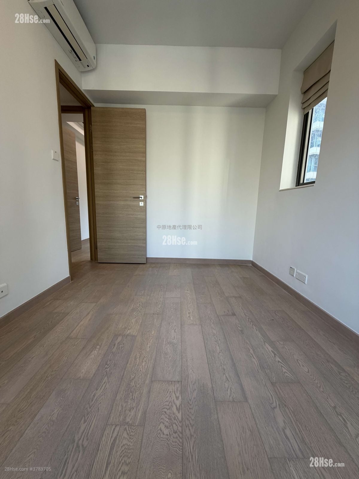 master room: Solaria Rental 3 Bedrooms 596 ft²