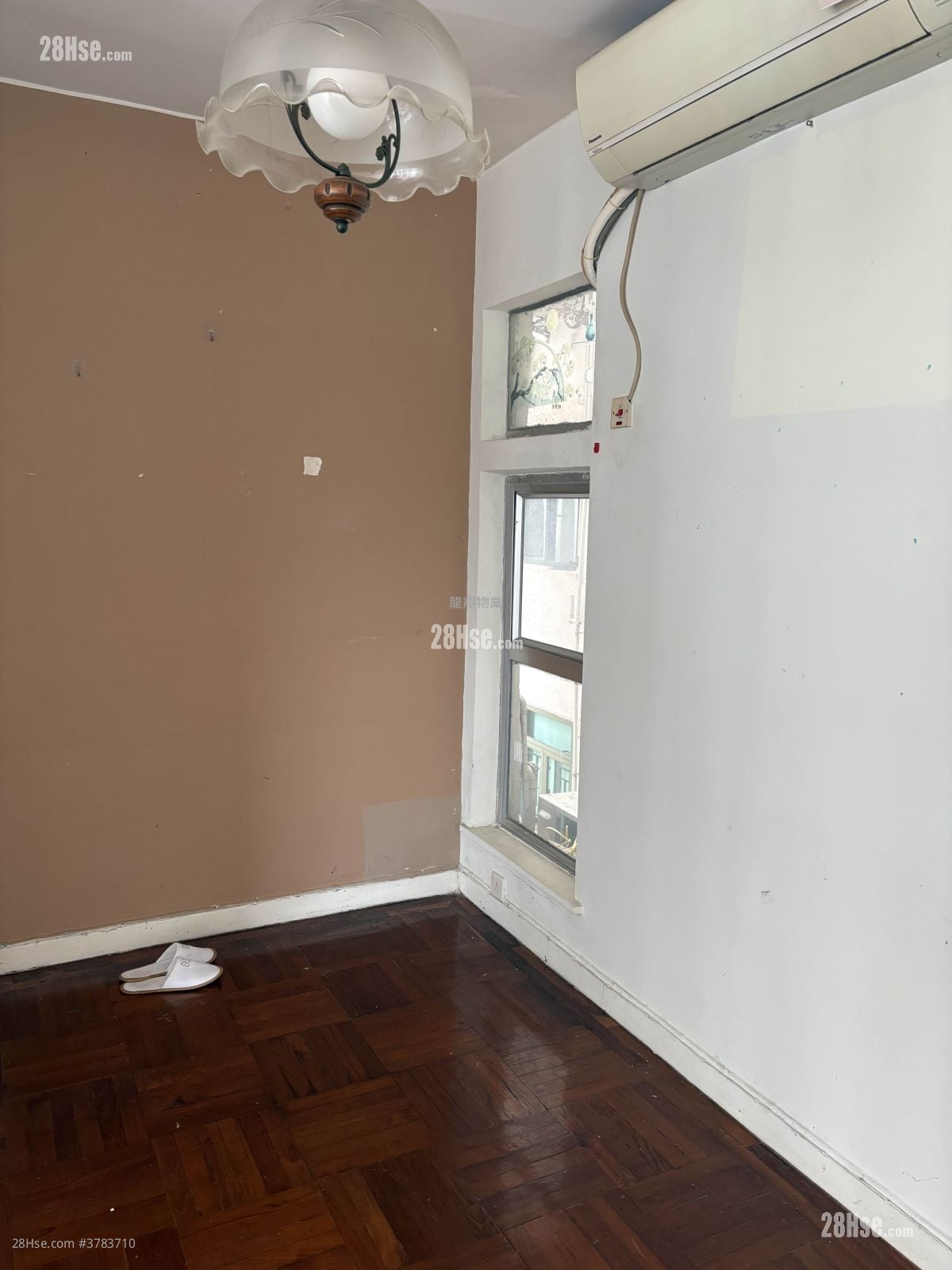 Harrison Court Rental 3 Bedrooms , 2 Bathrooms 766 ft²