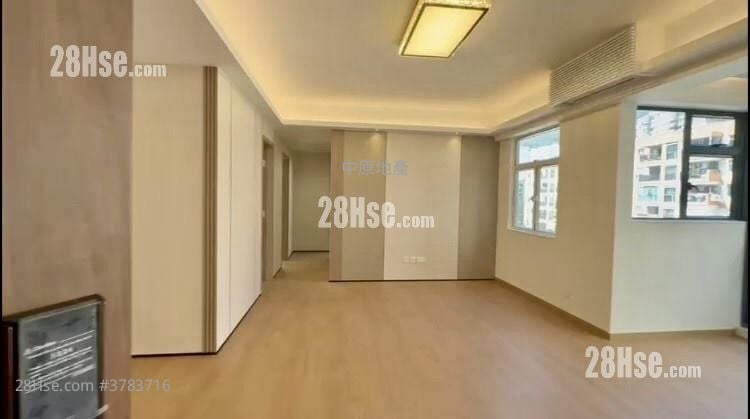 龙翔苑 租盘 1,204 平方尺