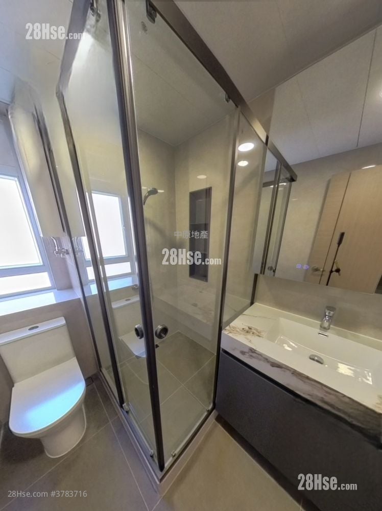 龙翔苑 租盘 1,204 平方尺