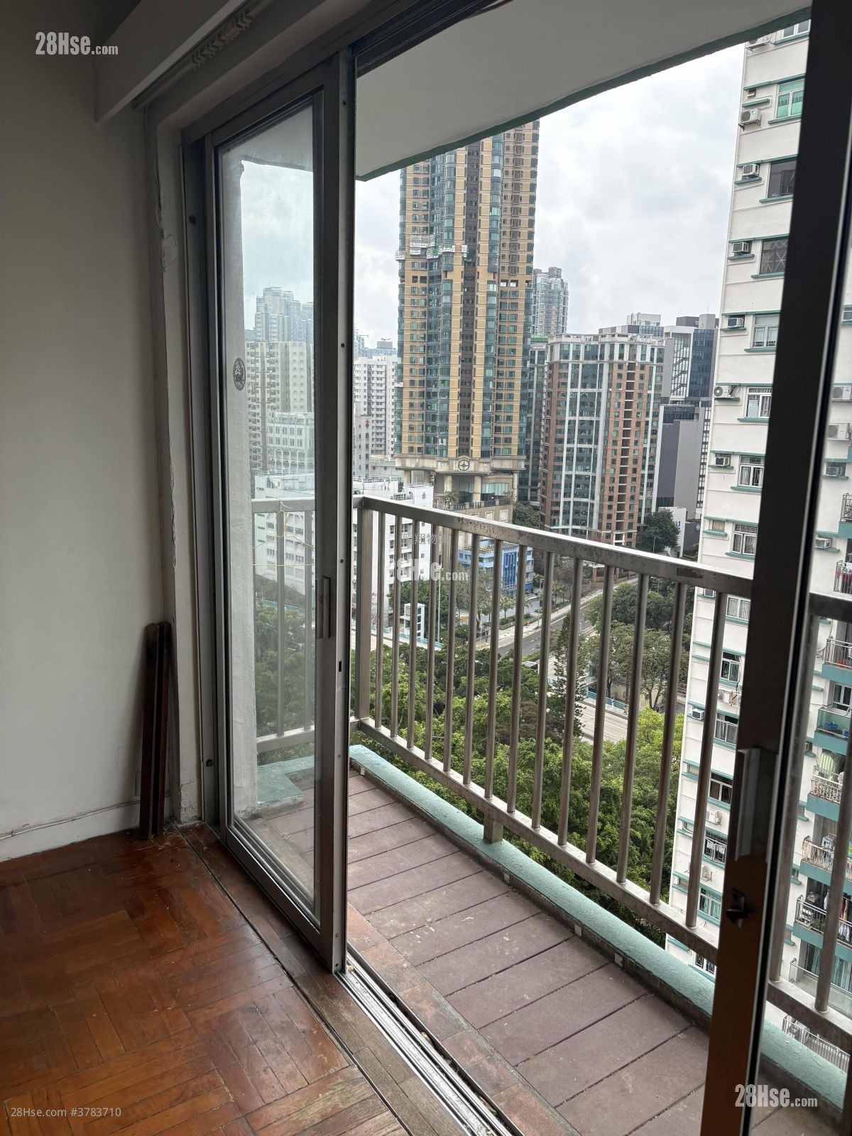 Harrison Court Rental 3 Bedrooms , 2 Bathrooms 766 ft²