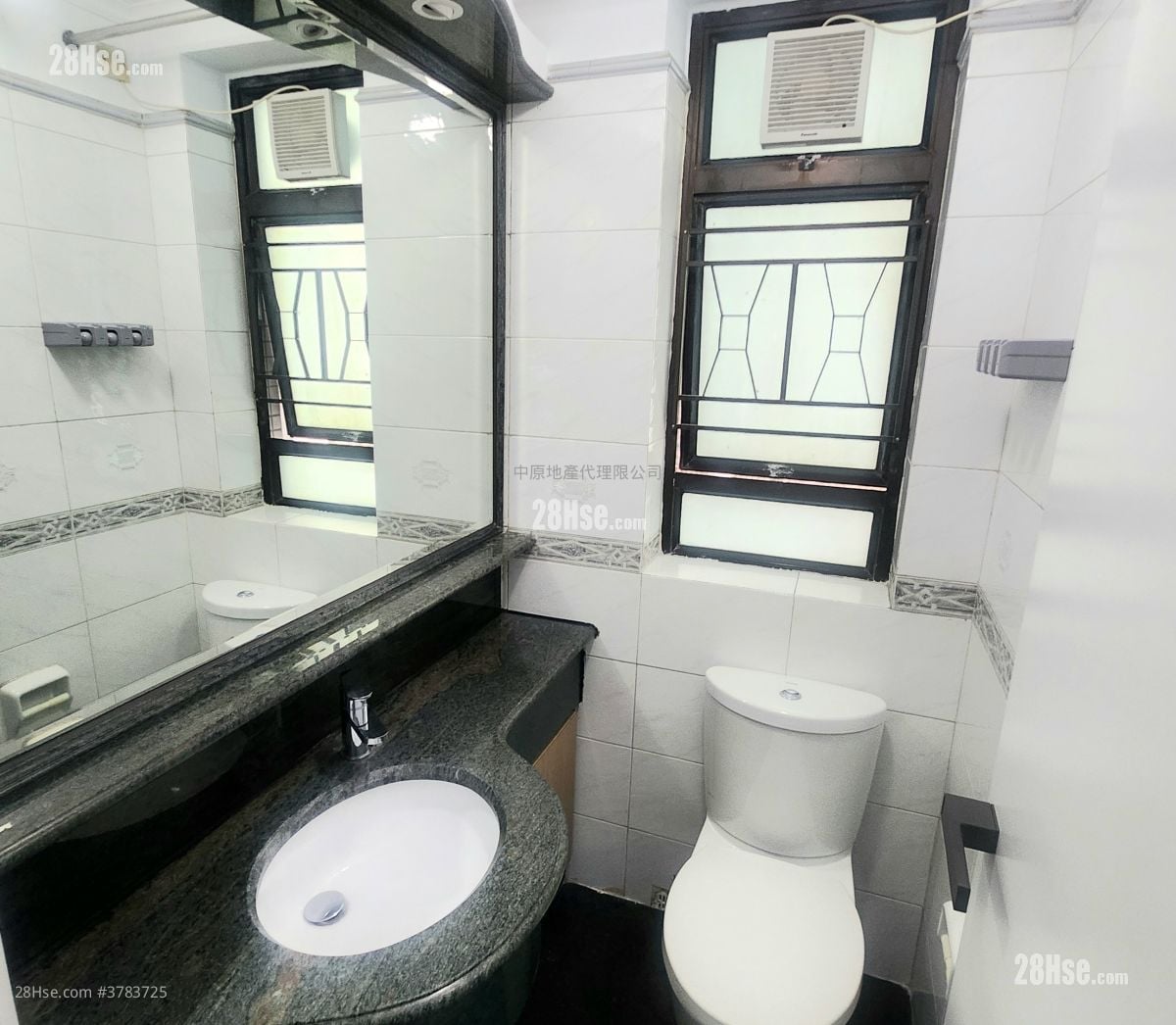 Royal Ascot Sell 3 Bedrooms , 2 Bathrooms 676 ft²