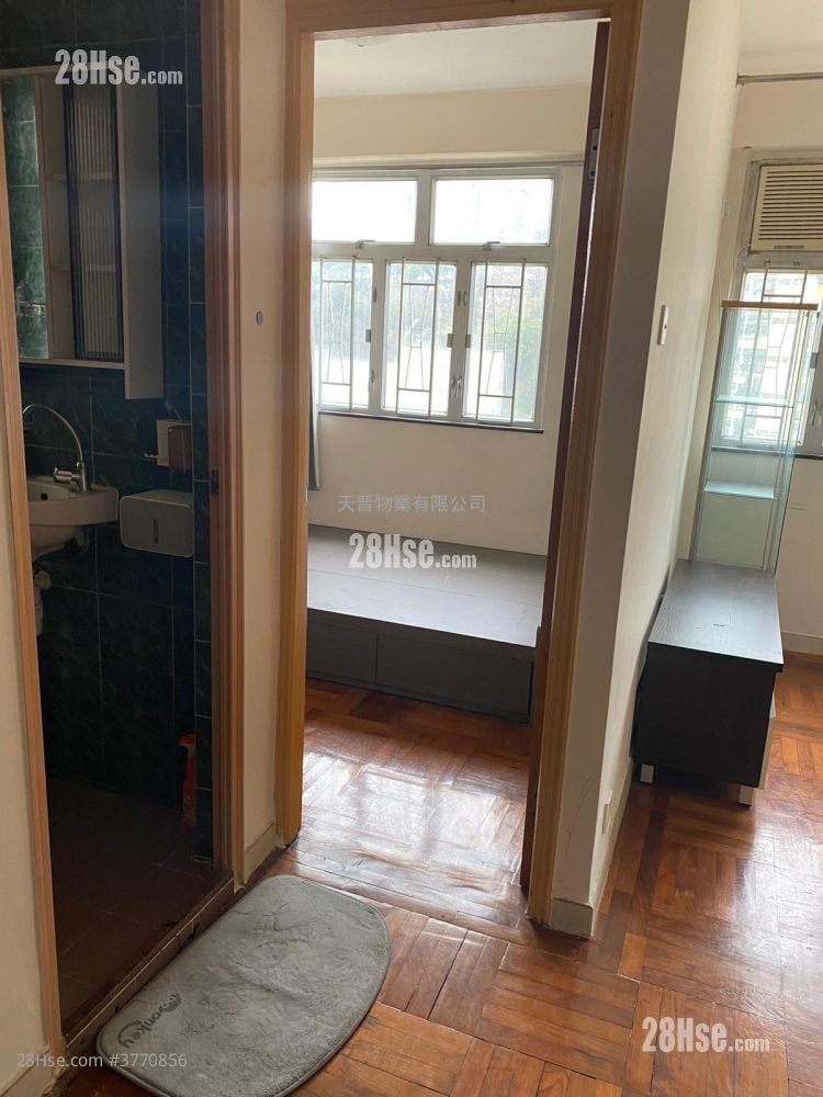 Faerie Court Sell 1 Bedroom , 1 Bathroom 270 ft²