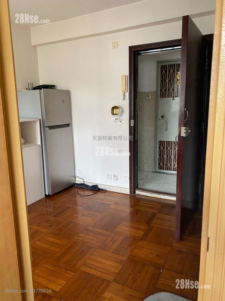 Faerie Court Sell 1 Bedroom , 1 Bathroom 270 ft²