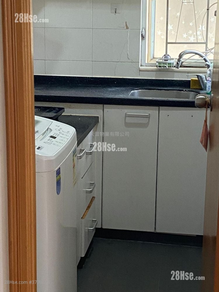 Faerie Court Sell 1 Bedroom , 1 Bathroom 270 ft²