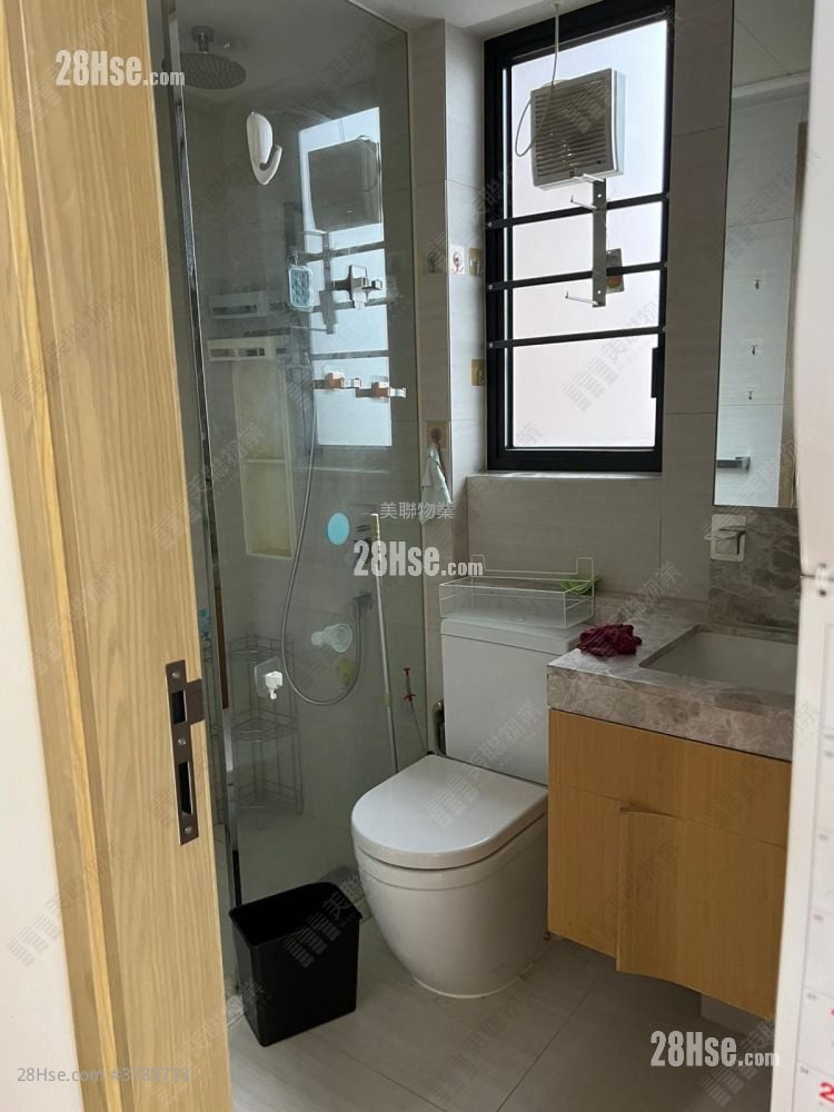 Twin Regency Sell 1 Bedroom , 1 Bathroom 373 ft²