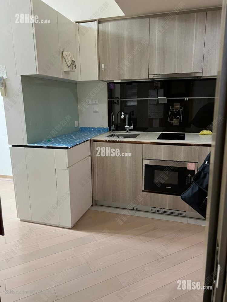 Twin Regency Sell 1 Bedroom , 1 Bathroom 373 ft²