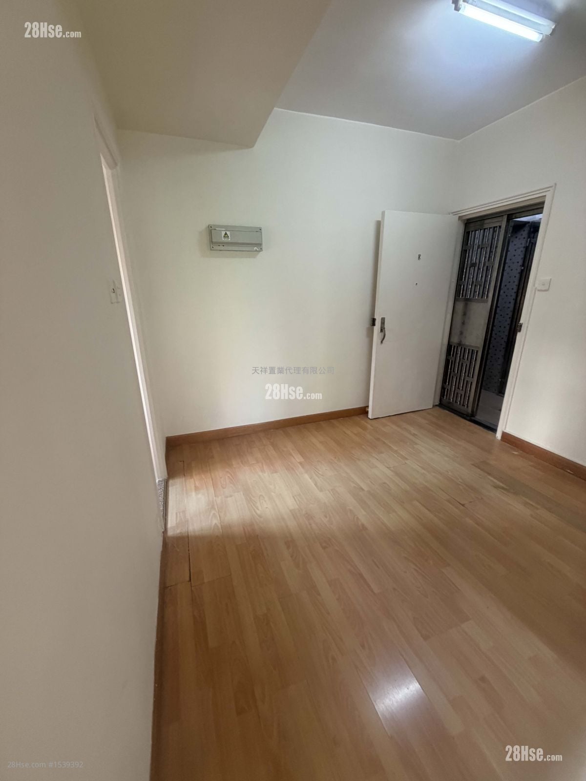 Victory Court Sell 2 Bedrooms , 1 Bathroom 277 ft²