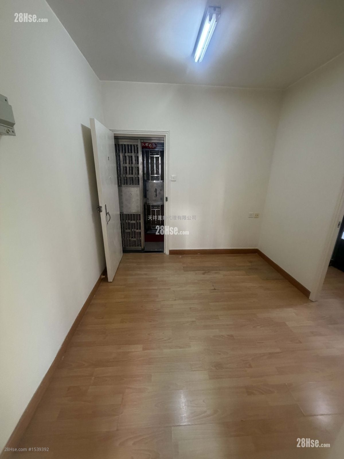 Victory Court Sell 2 Bedrooms , 1 Bathroom 277 ft²