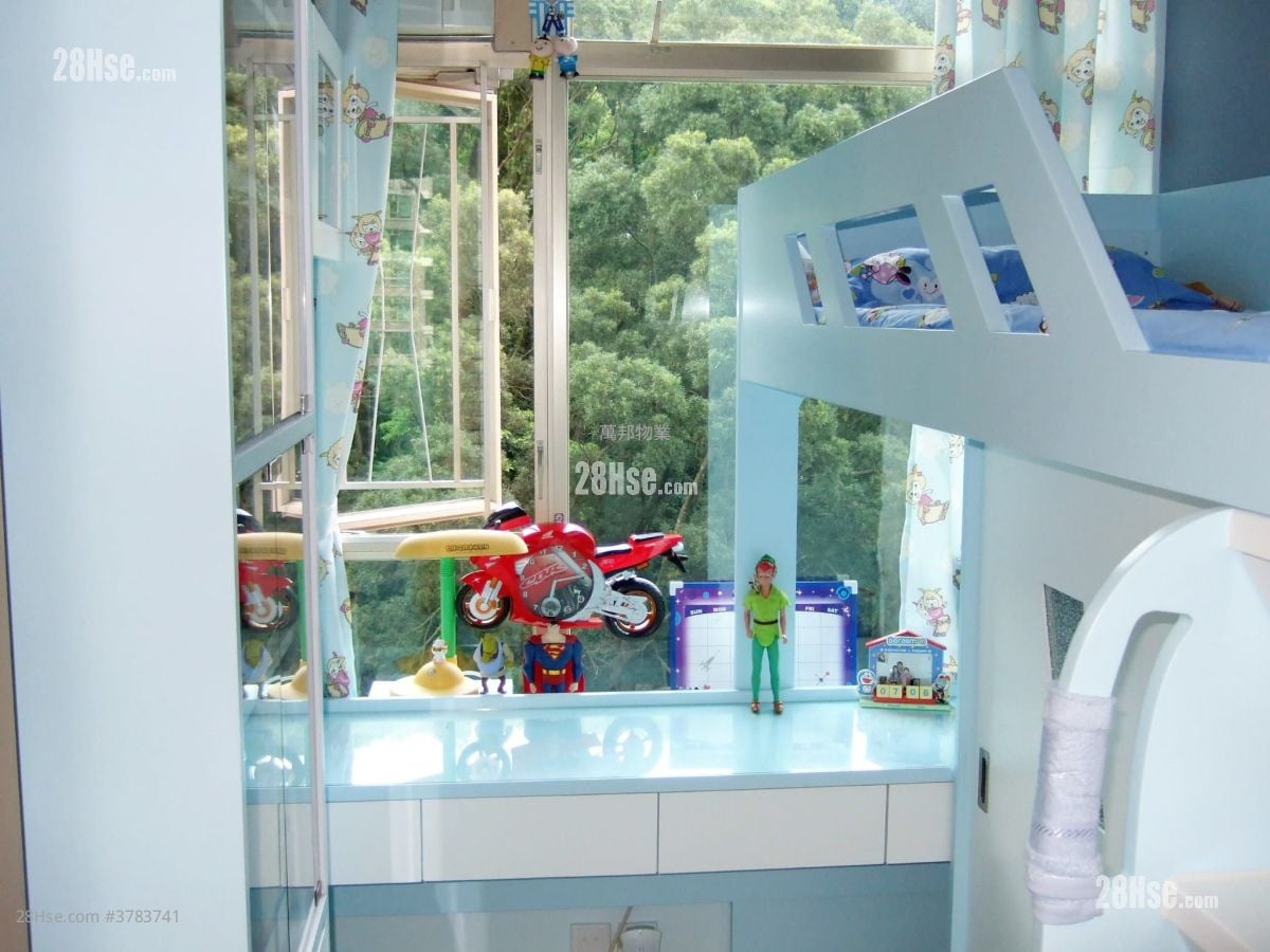 Classical Gardens Sell 4 Bedrooms , 2 Bathrooms 728 ft²