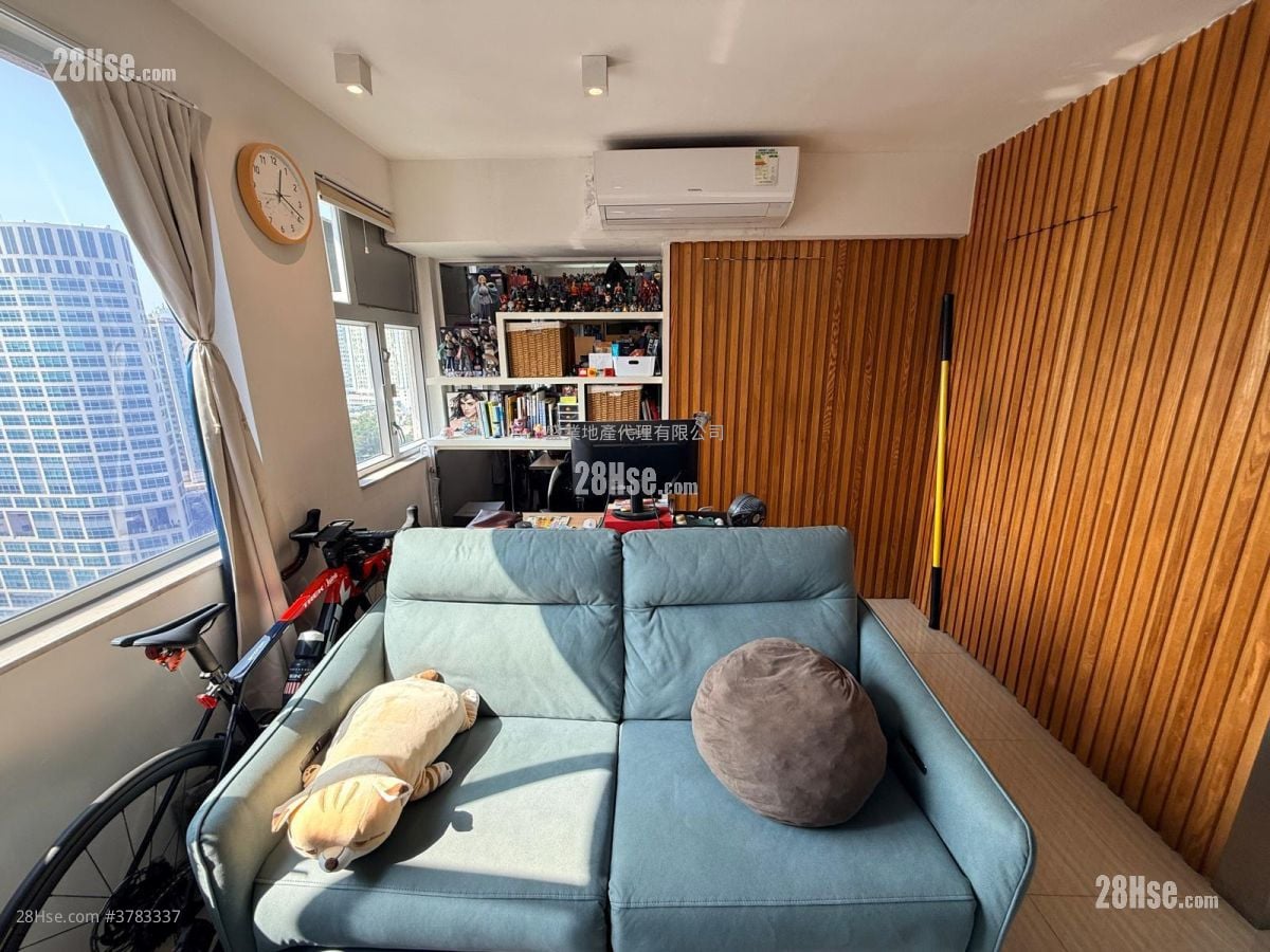 Tsuen Wan Centre Sell 380 ft²