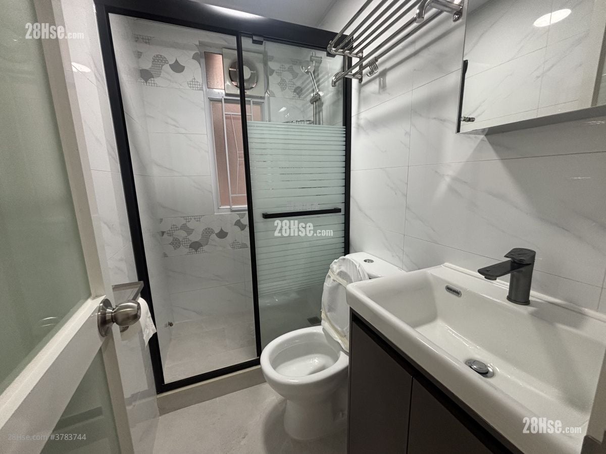 福兴大楼 租盘 3 房 , 1 浴室 398 平方尺