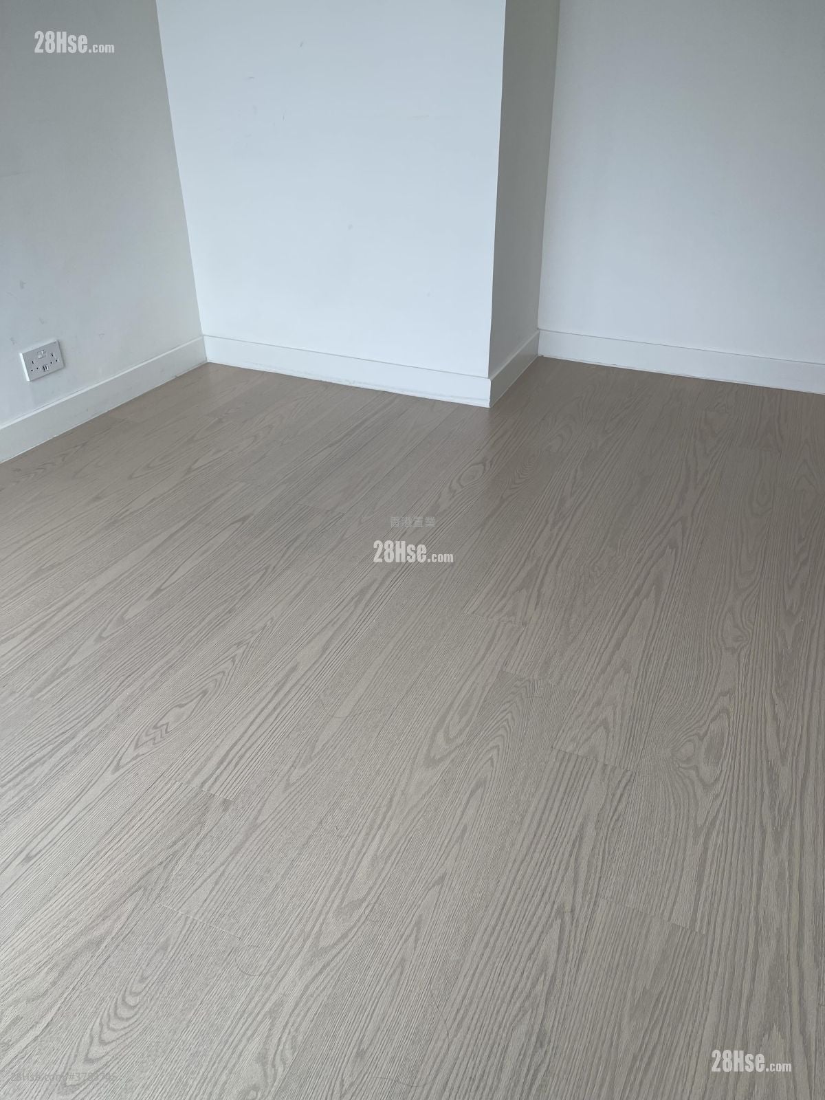 Monaco 租盘 3 房 , 1 浴室 674 平方尺