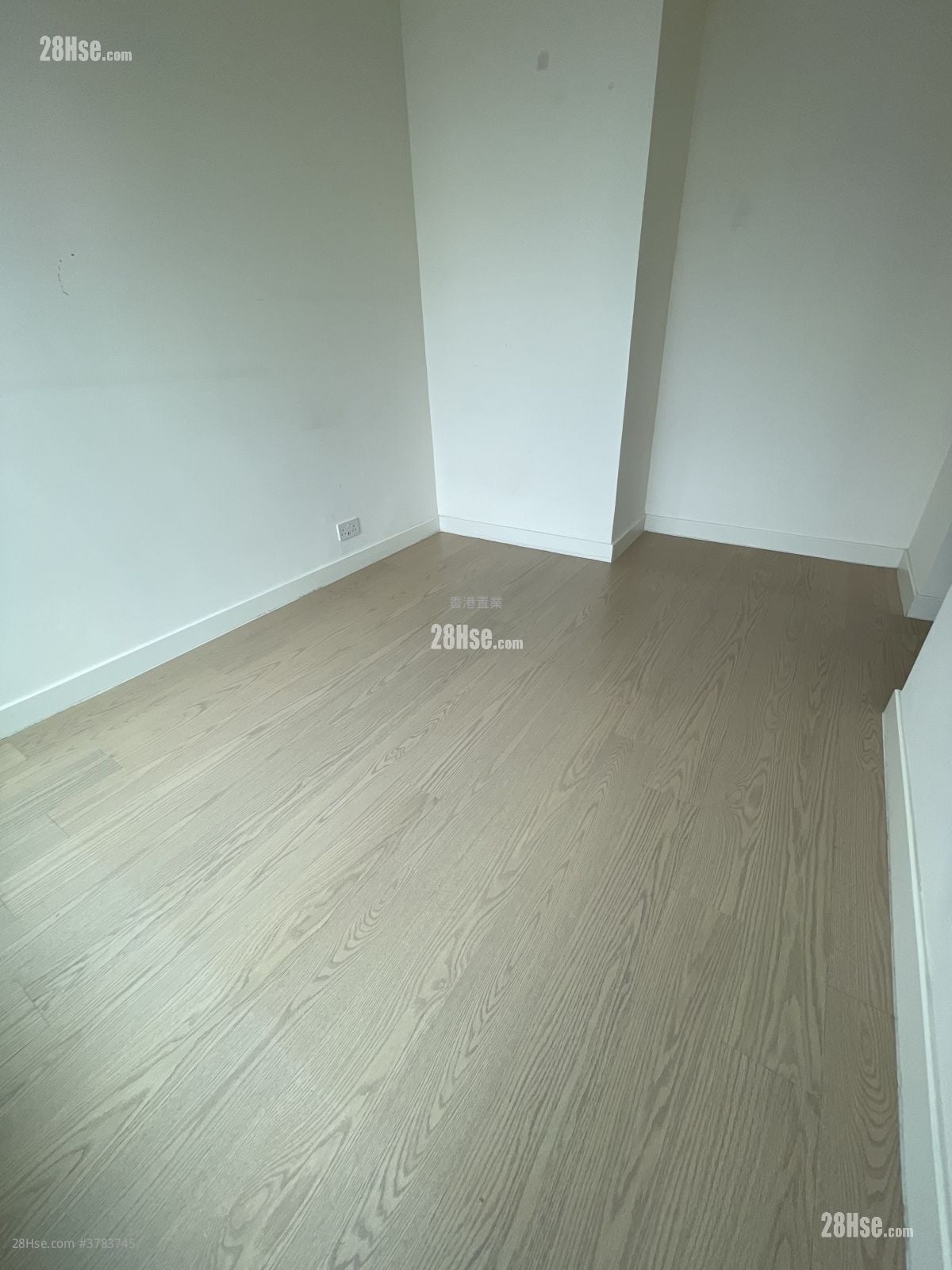 Monaco 租盘 3 房 , 1 浴室 674 平方尺