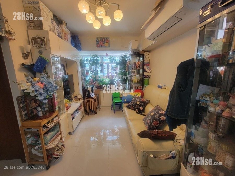 Hunghom Bay Centre Sell 2 Bedrooms , 1 Bathroom 415 ft²