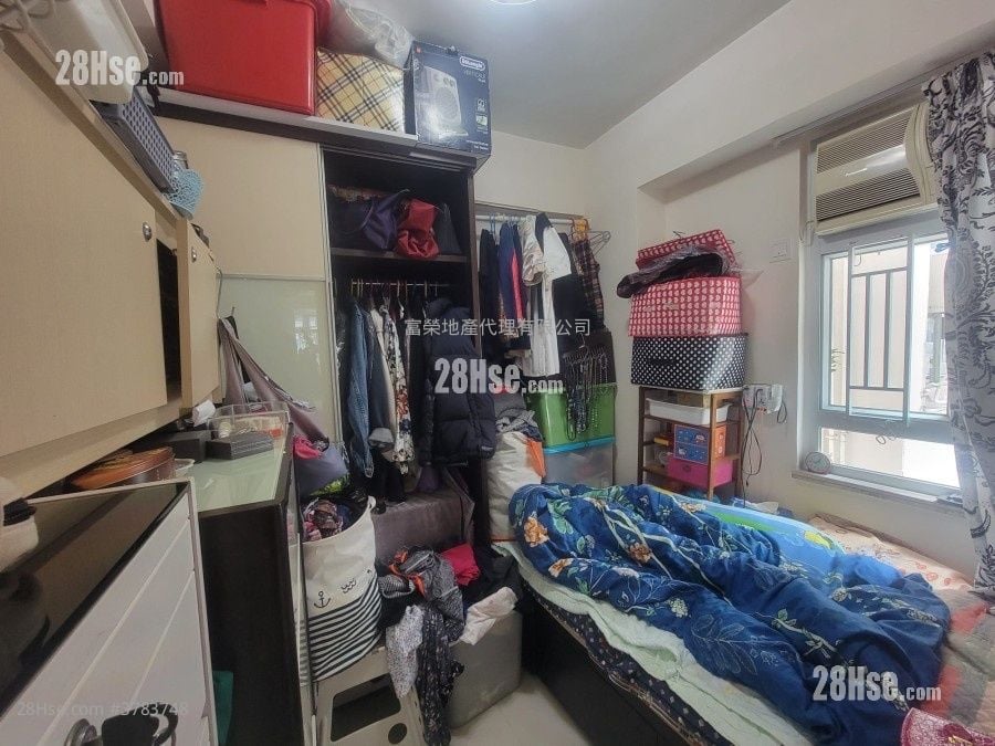 Hunghom Bay Centre Sell 2 Bedrooms , 1 Bathroom 415 ft²