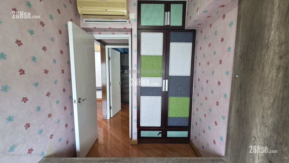 Rambler Crest Rental 3 Bedrooms , 2 Bathrooms 690 ft²