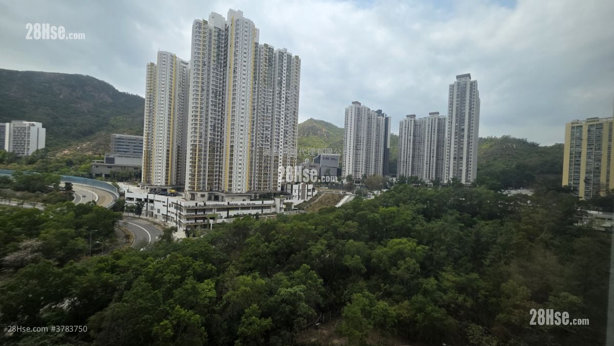 Rambler Crest Rental 3 Bedrooms , 2 Bathrooms 690 ft²