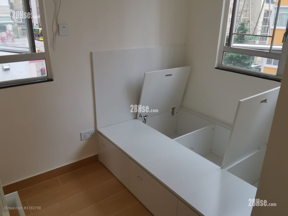 Yee Hong Building Rental 2 Bedrooms , 1 Bathroom 302 ft²