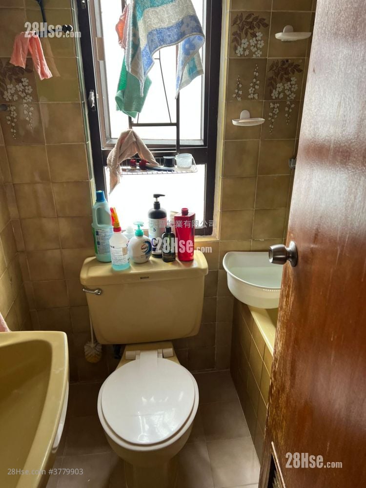 宝峰大厦 售盘 2 房 , 1 浴室 330 平方尺