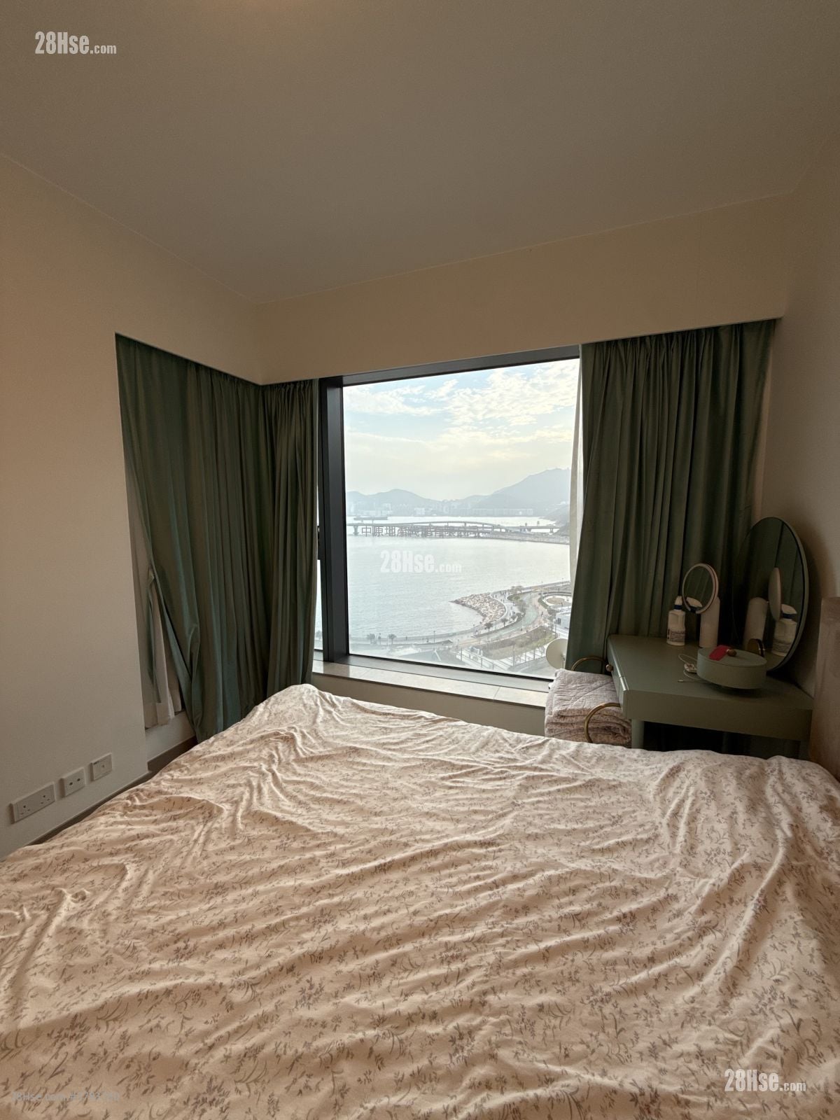 The Wings Sell 4 Bedrooms , 3 Bathrooms 977 ft²