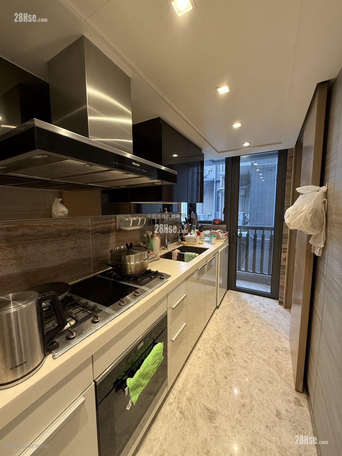 The Wings Sell 4 Bedrooms , 3 Bathrooms 977 ft²