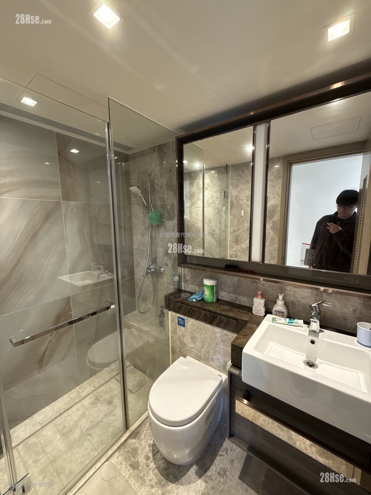 The Wings Sell 4 Bedrooms , 3 Bathrooms 977 ft²