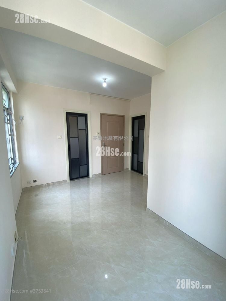 Hoi Lee Building Sell Studio , 1 Bathroom 268 ft²