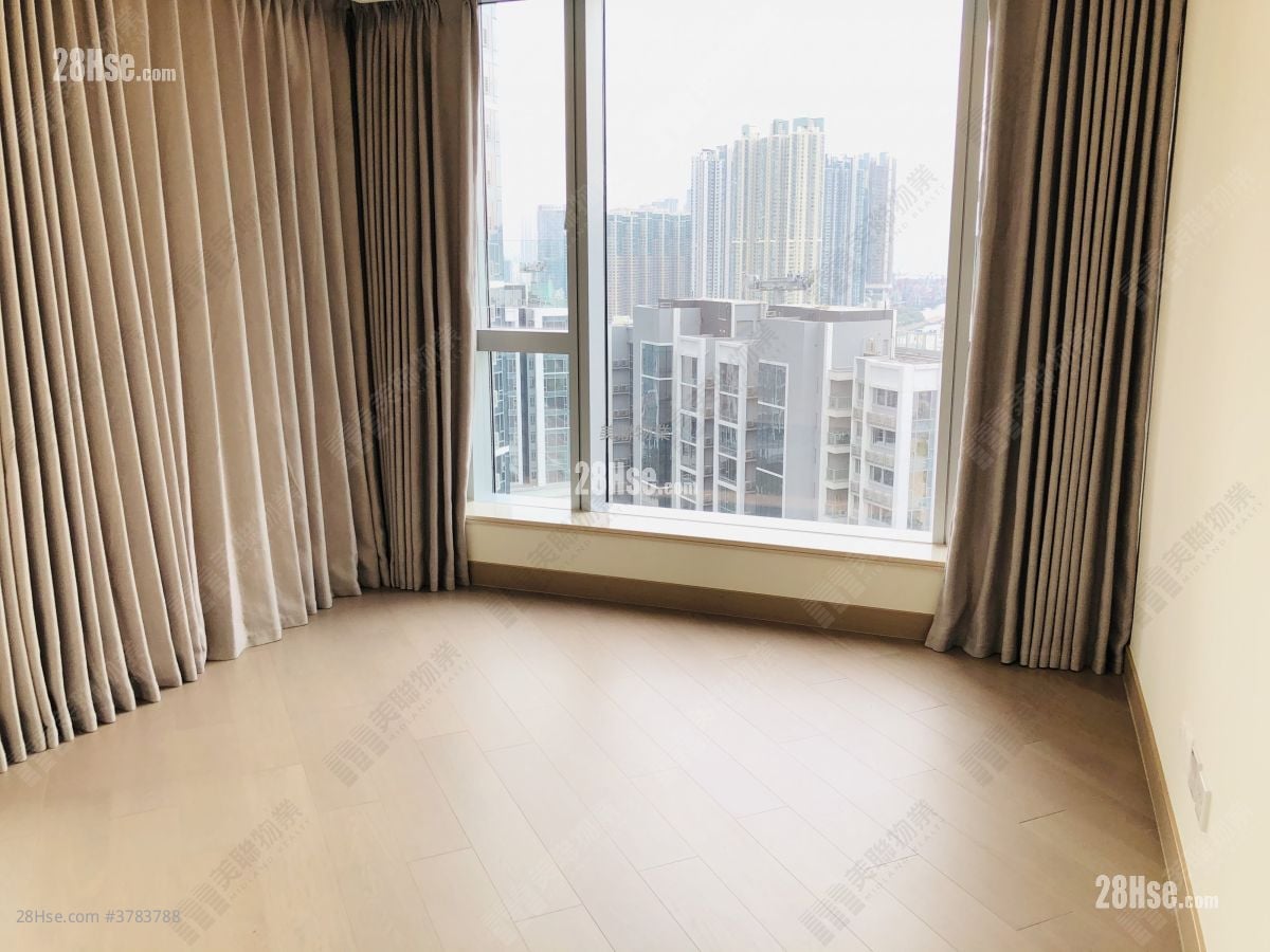 Cullinan West Sell 4 Bedrooms , 2 Bathrooms 1,221 ft²