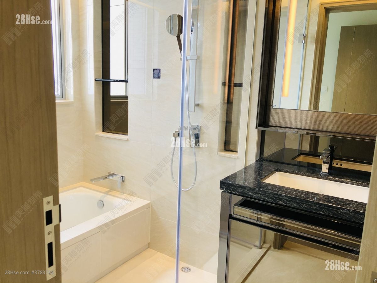 Cullinan West Sell 4 Bedrooms , 2 Bathrooms 1,221 ft²