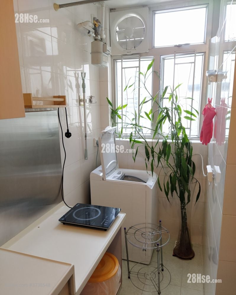 Siu Hin Court Rental 2 Bedrooms , 1 Bathroom 385 ft²