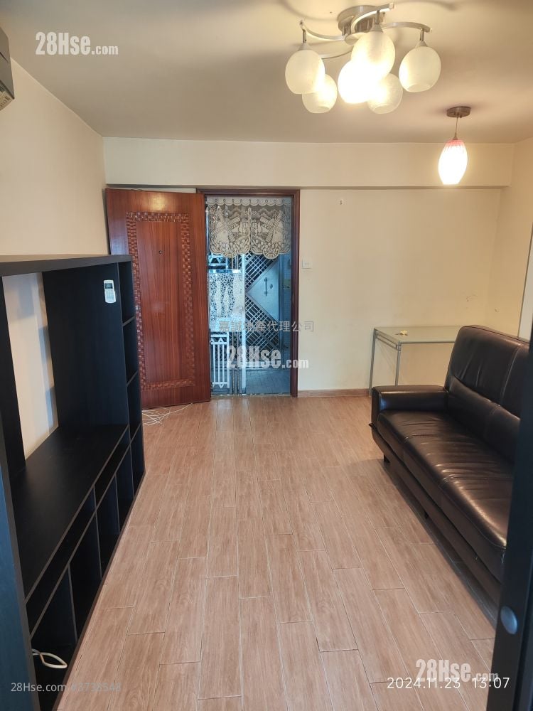 Siu Hin Court Rental 2 Bedrooms , 1 Bathroom 385 ft²